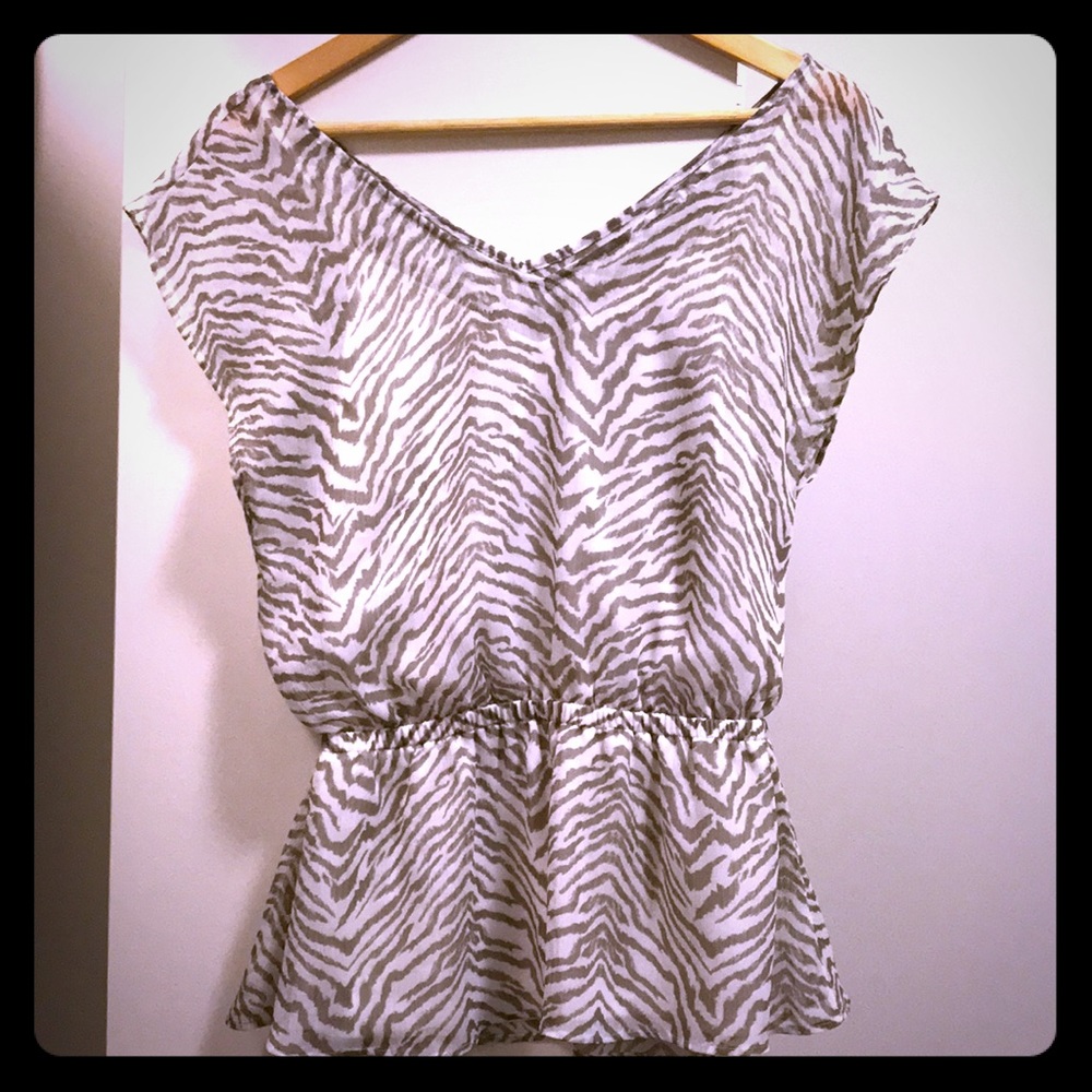 Animal print short sleeve top